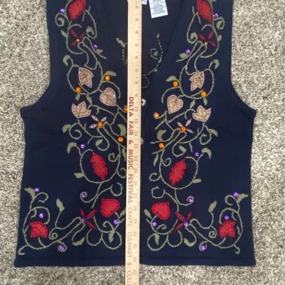 NEW Women Small 4/6 Fall Sweater Vest Leaves Navy Blue Green Red Bead Embroidery - Picture 10 of 10